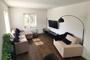 Lounge- click for photo gallery